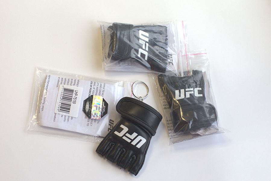 Брелок UFC (боксерская перчатка)